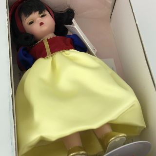 Madame Alexander Vintage Disney Snow White Doll 13800 8 Inch Classic Friends Box