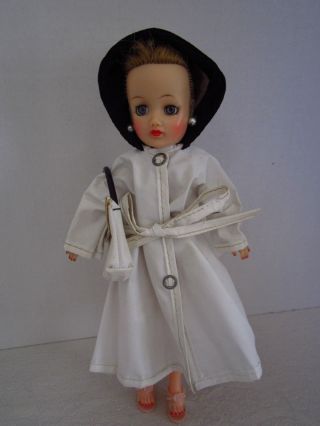 Vintage Vogue Jill 7550 White Raincoat With Belt & Bag Fits Lmr & Jan Too