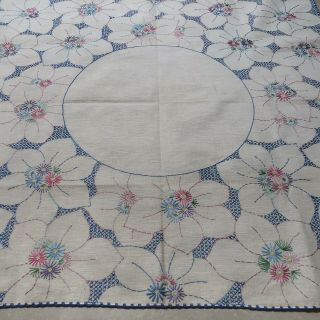 Gorgeous Vintage Hand Embroidered Linen Tablecloth 34”x35” 3