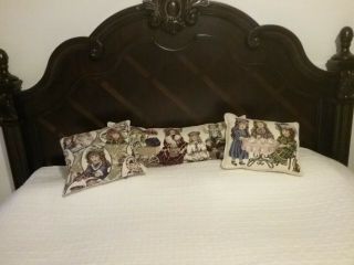 King Size Bed Dakota Brand Vtg.  Doll Decorator Pillows