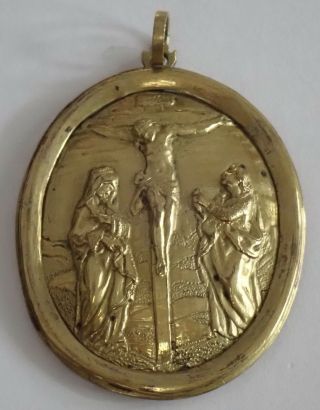 UNUSUAL ANTIQUE HAND CHASED BRASS CHRIST ON THE CROSS WITH MARY & JOHN PENDANT 6