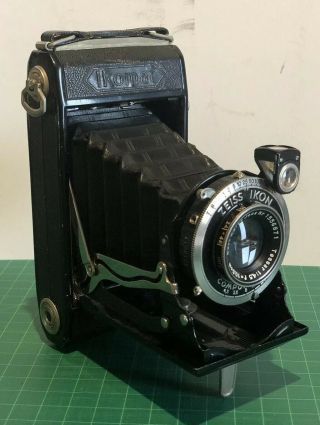Antique Zeiss Ikon Ikomat Camera