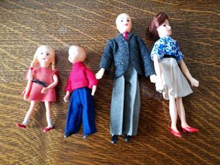 Vintage Dollhouse Petite Princess Fantasy Family Ideal Dolls Complete Family