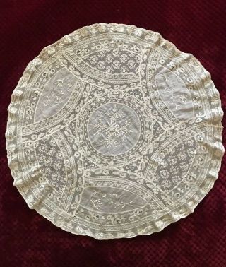 Gorgeous Antique Normandy Lace Doily - Embroidery On Linon & Valenciennes 26 "