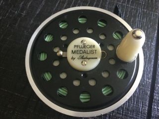 2 Vintage Pflueger Medalist Fly Reel Spool and 2 extra Spools 4
