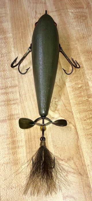 Wood Folk Style 3 Hook Minnow Lure With A Unique 2 Piece Propeller & Glass Eyes.