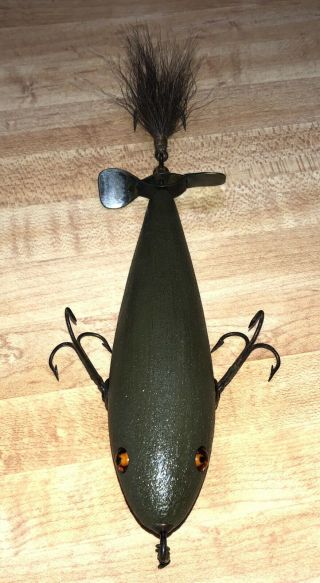 Wood Folk Style 3 Hook Minnow Lure with A Unique 2 Piece Propeller & Glass Eyes. 8