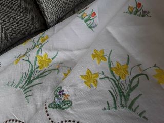 Vintage Hand Embroidered Linen Tablecloth Floral Daffodils Art Deco Embroidery