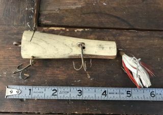 Unusual Antique Vtg Handmade 5.  5 " 4 Hook White Painted Wood Musky Fishing Lure
