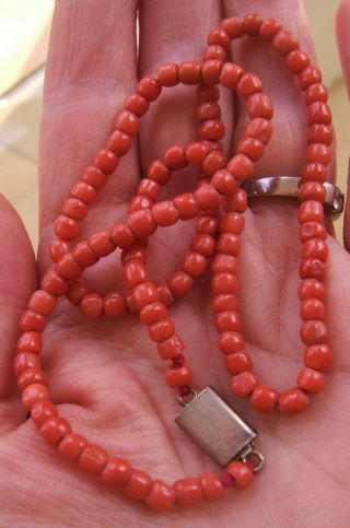 WONDERFUL ANTIQUE REAL CARVED CORAL BEAD NECKLACE 14g 7