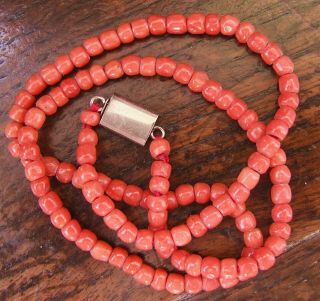 WONDERFUL ANTIQUE REAL CARVED CORAL BEAD NECKLACE 14g 8