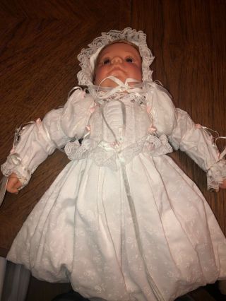 VINTAGE 1985 LEE MIDDLETON DOLL CHERISHED FROM THE CHRISTENING DAY SERIES 410 7