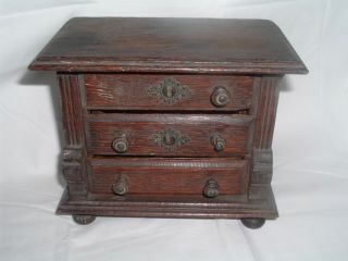 Antique Miniature Diminutive Wooden Chest Of Drawers / Possible Dollhouse Toy