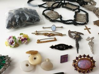 Antique & Vintage Mixed Costume Jewellery cameo Joblot 1950s Brooches earrings 4