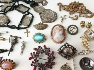 Antique & Vintage Mixed Costume Jewellery cameo Joblot 1950s Brooches earrings 6