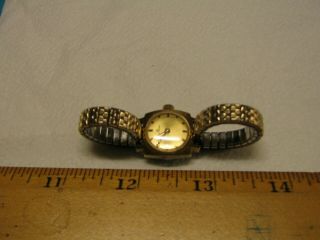 Vintage Bucherer Ladies Wristwatch mechanical winding keeps good time 1 2