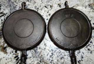 1908 Griswold 8 Waffle Iron Cast 885 975 977 Vtg Antique 3