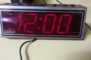 Vintage Spartus Alarm Clock Model 1099,  Large Digital Numbers