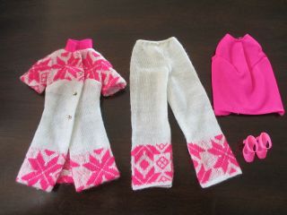 Barbie Vintage Mod Fashion Doll Outfit Fun Flakes 3412 Pink Boots
