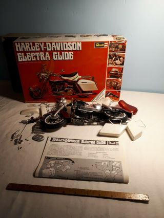 Vintage Revell Harley Davidson Electra Glide.