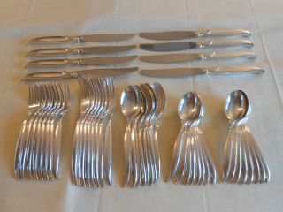 1847 Rogers Bros " Flair " Silver Plated Dinner Set - Service For 8