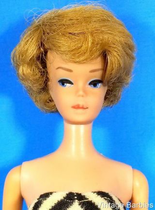 1st Issue Sandy Blond Bubble Cut Barbie Doll 850 W/oss - Vintage 1960 