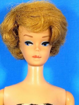 1st Issue Sandy Blond Bubble Cut Barbie Doll 850 w/OSS - Vintage 1960 ' s 3