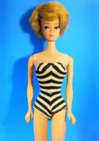1st Issue Sandy Blond Bubble Cut Barbie Doll 850 w/OSS - Vintage 1960 ' s 4