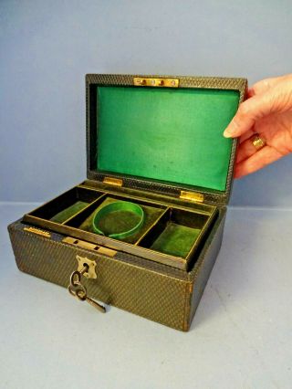 " H.  Jones & Co,  " London Late Victorian Travel Jewellery Box Lock & Keys,  C1900