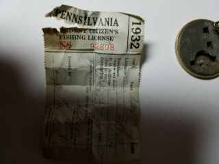 1932 PA Resident Citizen ' s Fishing License with paper in back 4