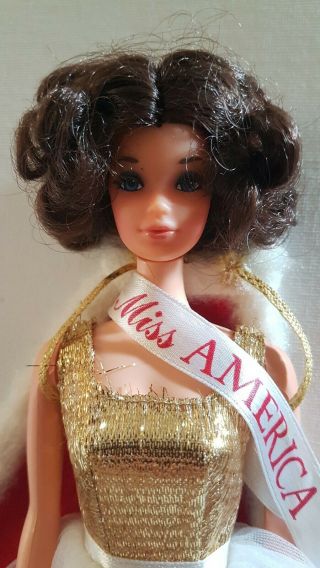 Vintage Brunette Walk Lively Miss America 3200 In Gown,  Cape,  Shoes 72
