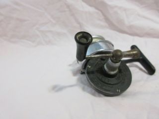 Vintage fishing reel Bache Brown Mastereel model 3 made in USA Lionel corp. 4