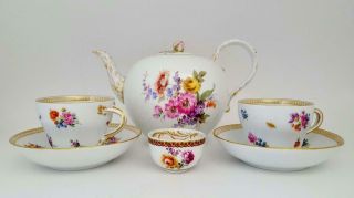Antique 18th Century Meissen Hand Painted Porcelain Floral & Gilt Tea Bowl 7