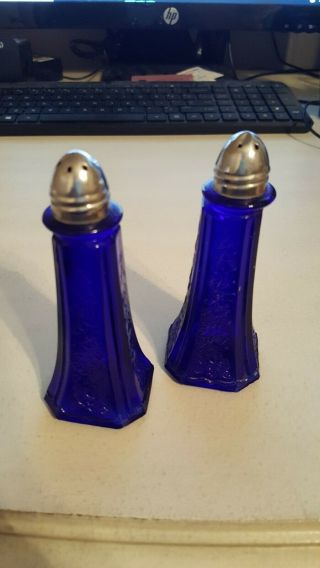 Vintage Antique Glass Cobalt Blue Floral Salt Pepper Shakers 4.  5 Tall 2