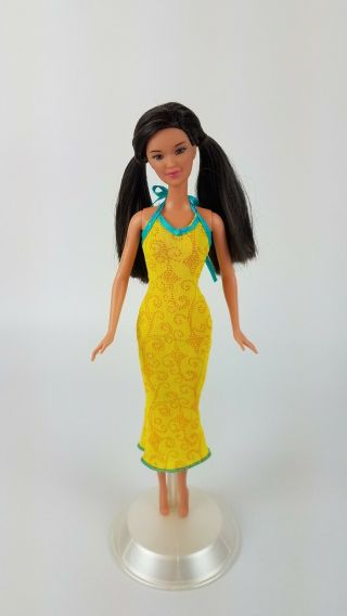 Mattel 2000 Surf City Kira Asian Barbie Beach & Sun Doll 12 " W/ Clothes Vguc