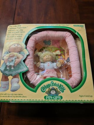 Vintage Cabbage Patch Kids Pin Ups Doll Susie And Toy Shop