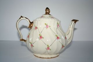 Sadler Teapot 2790 with pink rosebuds and 24ct Gold Trim Made in England 2