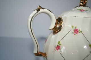 Sadler Teapot 2790 with pink rosebuds and 24ct Gold Trim Made in England 3