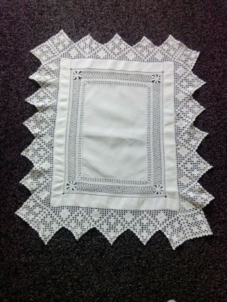 Stunning Vintage Irish Linen Drwnthread Work/embroidered Tray Cloth