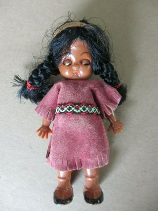 Vintage Wisconsin Dells Souvenir Native American Indian Doll Made In Hong Kong