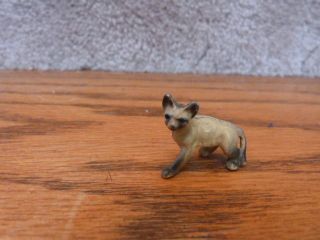 VINTAGE Hand Painted Metal Siamese Cat Dollhouse Miniature Animal 1.  25 
