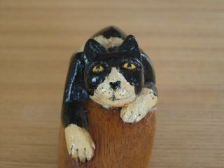 Vintage Walking Stick / Cane Handle Crouching Black/white Cat Carved