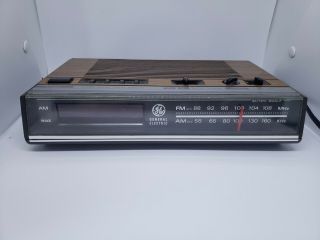 Ge General Electric Fm/am Digital Alarm Radio Clock 7 - 4624b Vintage Brown