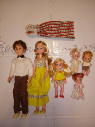 Vintage 1973 Sunshine Family - Mom,  Dad,  Daughter And 3 Babies - Clothes