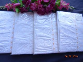 Bnip - Four Cotton Pillowcases With A Pretty Broderie Anglaise Trim