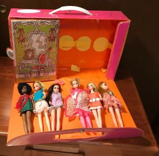 Vintage Dawn And Her Friends Doll Case With Dolls,  Clothing And Accessories
