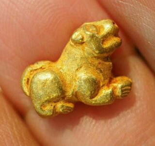 Antique Solid Gold 18k Pyu Burmese Lion Leaning Carved Bead Pendant