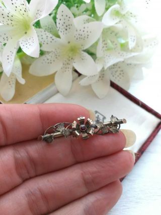Vintage Antique Jewellery - Silver Floral Bar Brooch With Garnet Stone.  Victorian.