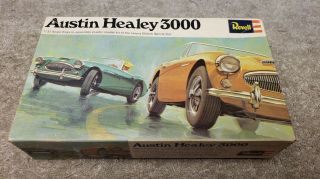 Issue Revell Austin Healey 3000 1/32 Scale