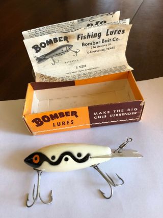 Vintage Bomber Fishing Lures Bait Co Texas White & Black W Box Paper Work 608